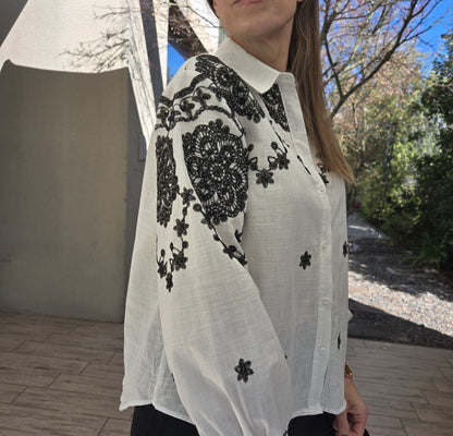 Blusa Bordada "CARACAS"