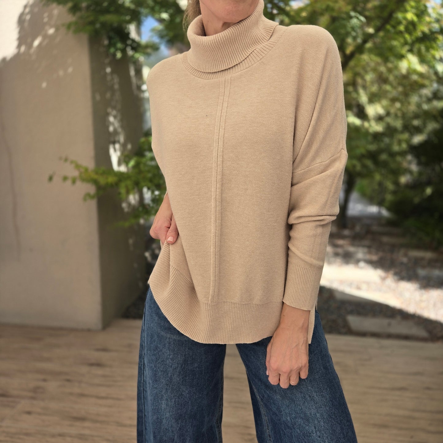Sweater/Beatle  "CARLA"
