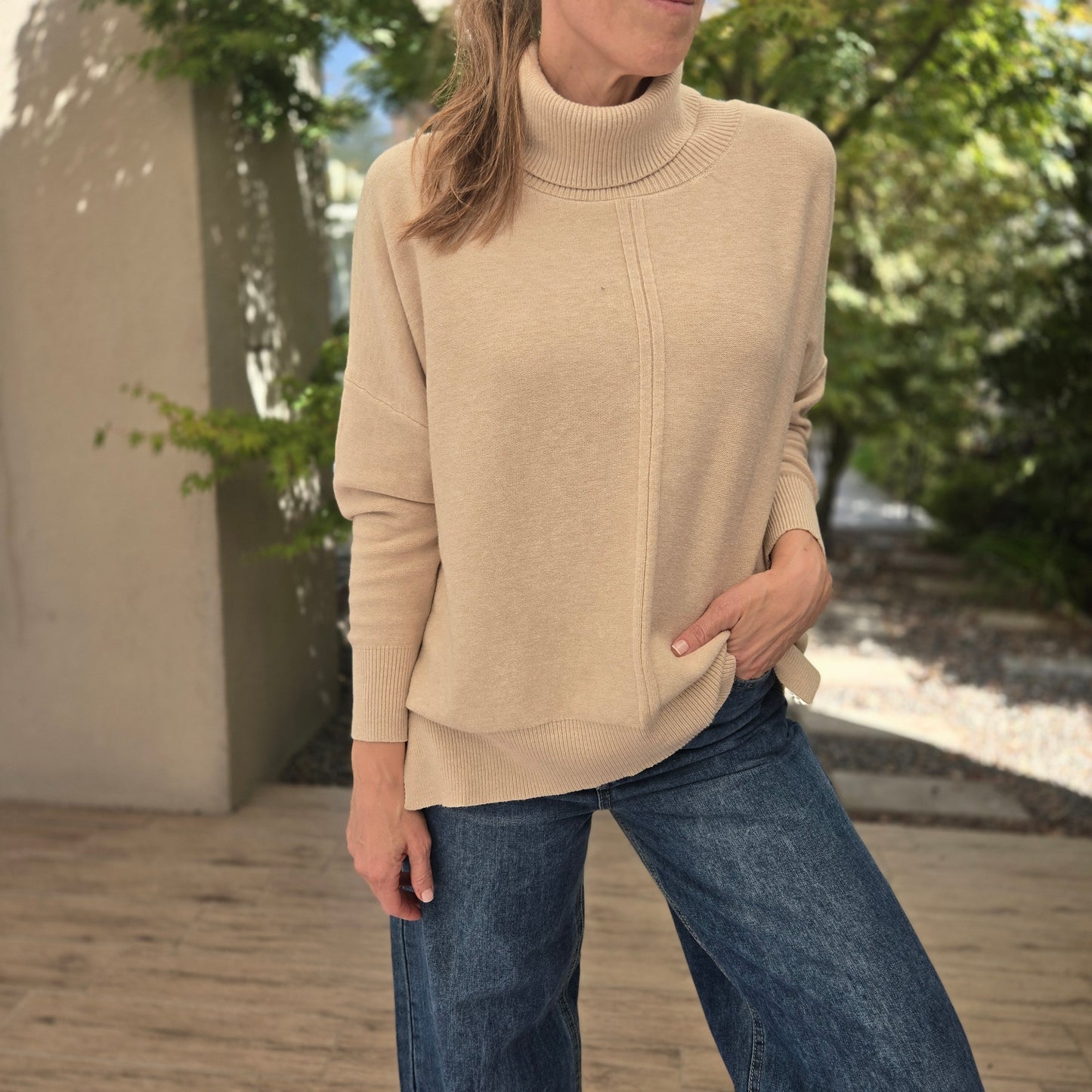 Sweater/Beatle  "CARLA"